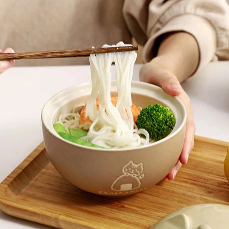 🍜 Tigela de Cerâmica Gato Cartoon 550ml: Com Tampa, Ideal para Noodle e Almoço no Escritório!