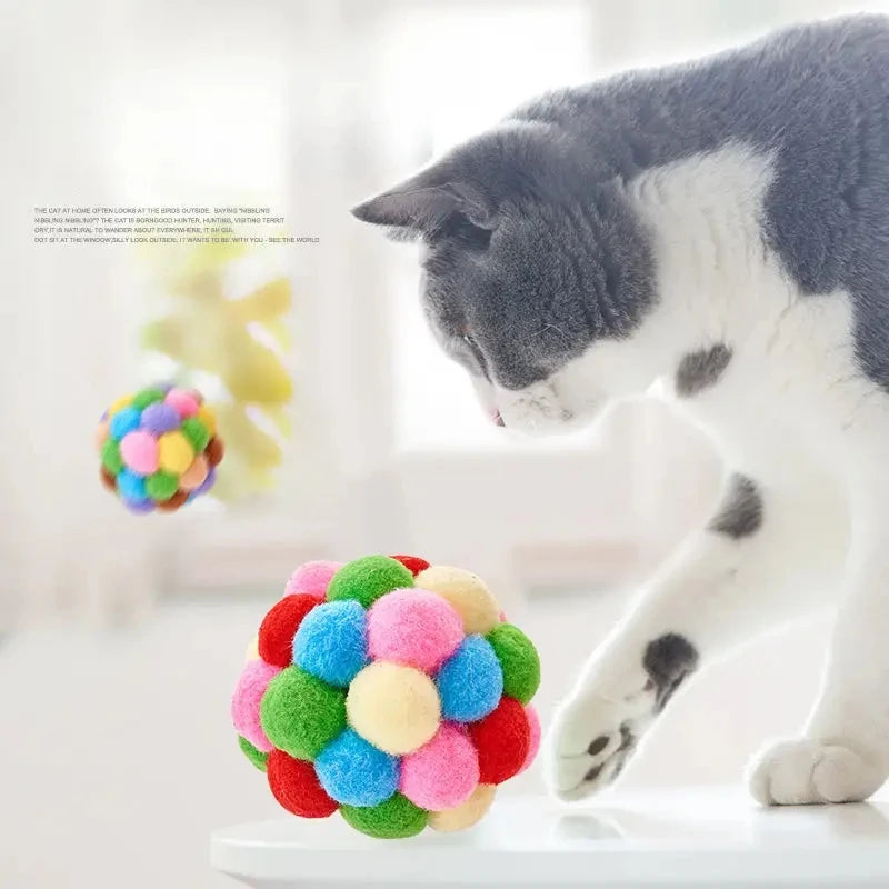 🧶 Kit Bolinhas de Pelúcia Coloridas: Elásticas, com Sino – Auto-Entretenimento para Gatos (1 ou 3 Peças)!