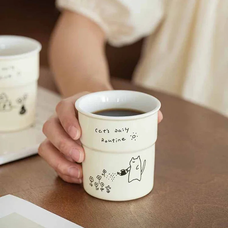☕ Caneca Gatinho 225ml: Ilustração Minimalista para o Seu Café e Chá da Tarde!