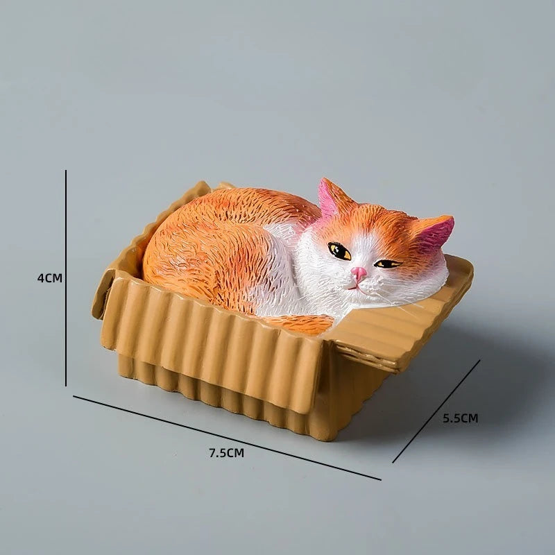 📦 Miniatura Decorativa Realista: Gatinho Aconchegante na Caixa – Toque de Carinho em Resina!