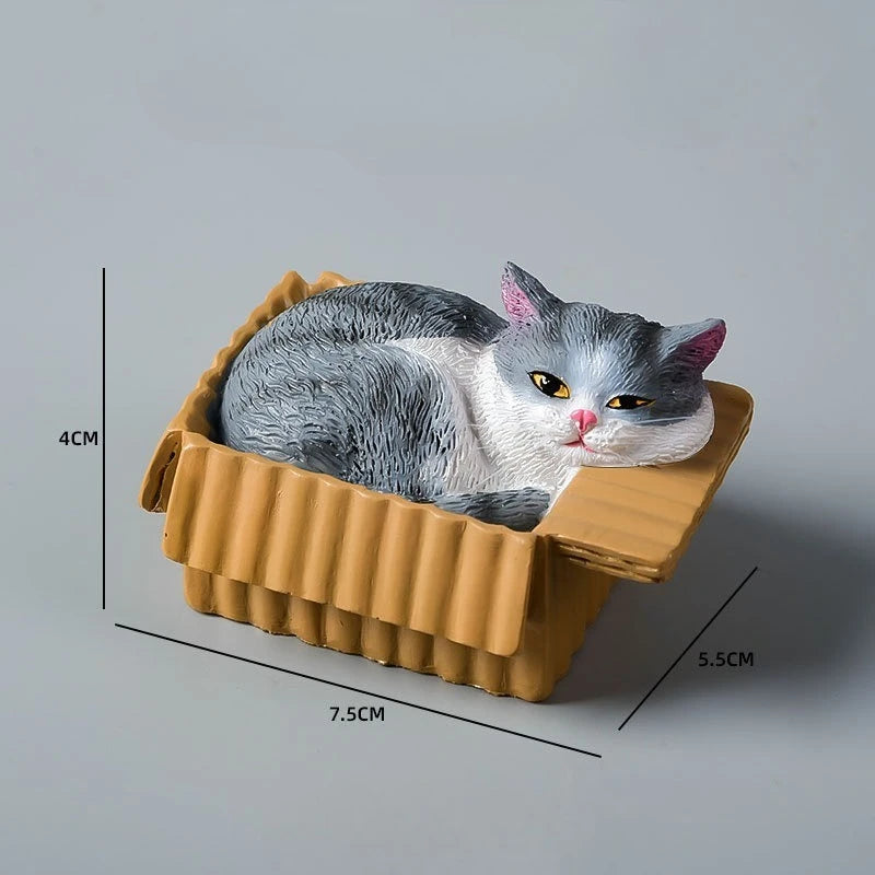 📦 Miniatura Decorativa Realista: Gatinho Aconchegante na Caixa – Toque de Carinho em Resina!